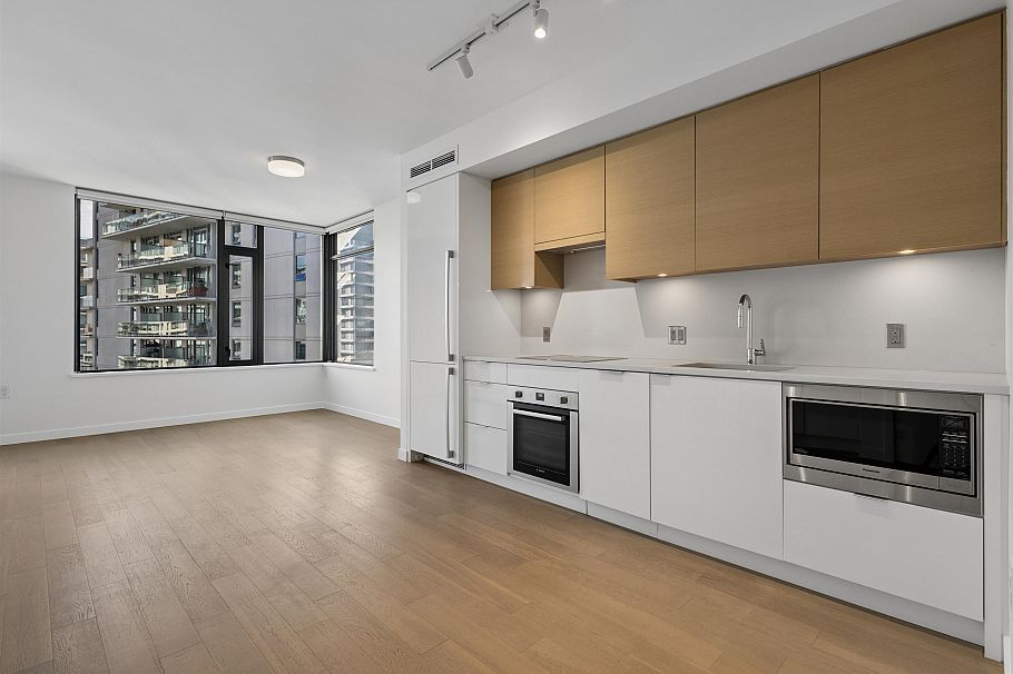 1009 1688 Pullman Porter Street Vancouver, BC - 4