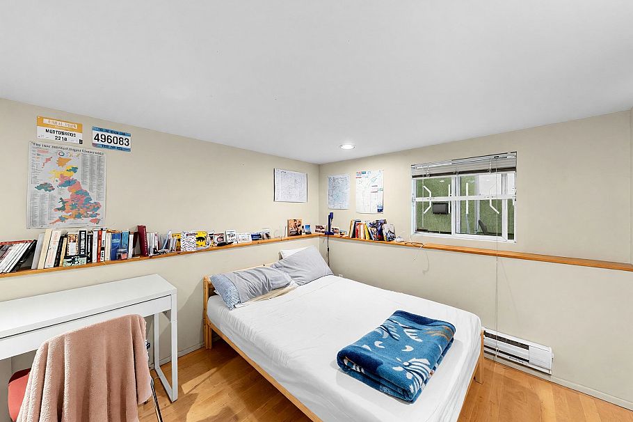 4058 W 17th Avenue Vancouver, BC - 11