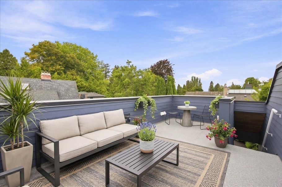 2813 W 3rd Avenue Vancouver, BC - 25