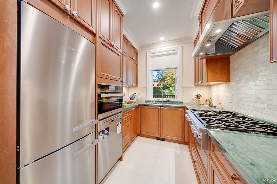 1198 Matthews Avenue Vancouver, BC - 11