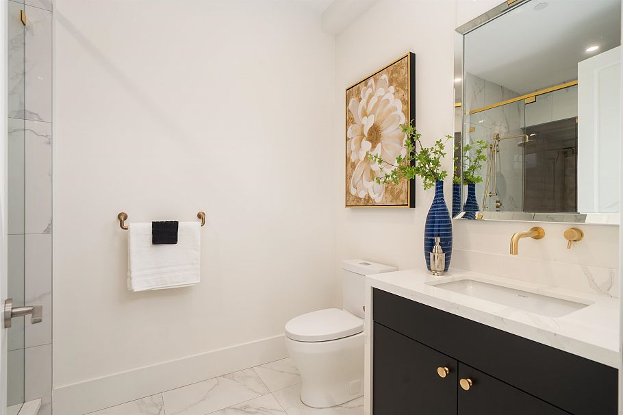 3282 W 34th Avenue Vancouver, BC - 16