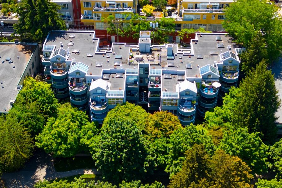 301 2250 W 3rd Avenue Vancouver, BC - 1