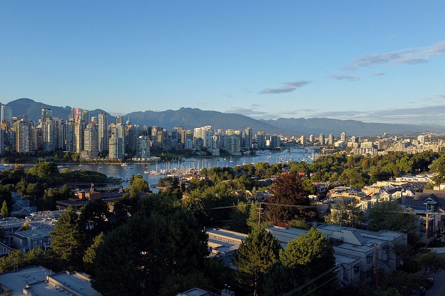 1360 W 8th Avenue Vancouver, BC - 35