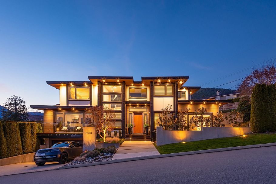 908 Beaconsfield Road North Vancouver, BC - 1