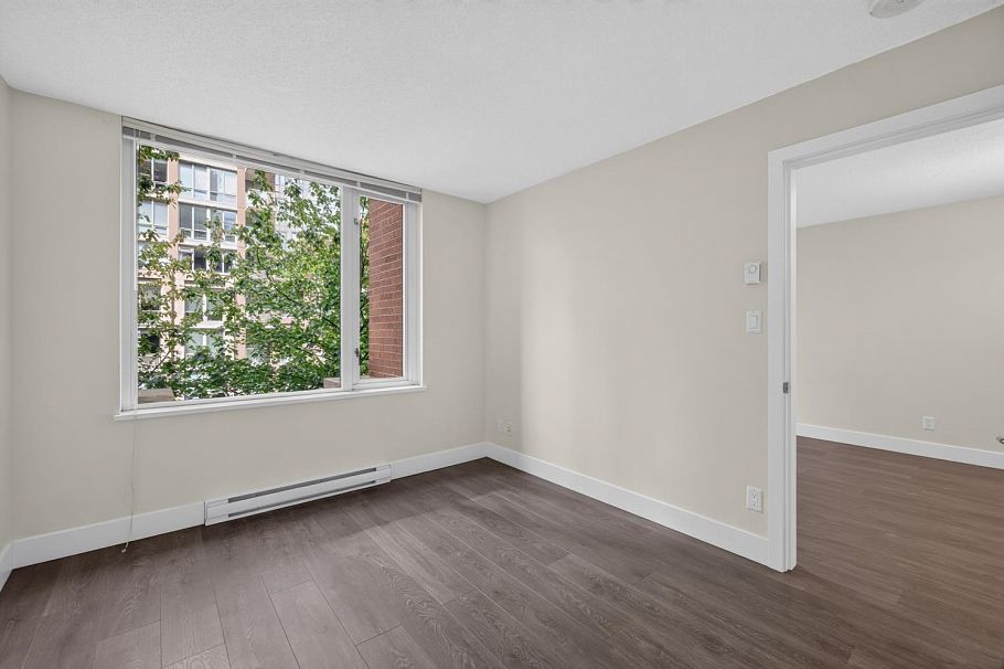 410 1088 Richards Street Vancouver, BC - 15