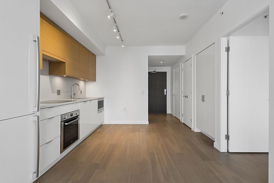 1009 1688 Pullman Porter Street Vancouver, BC - 9