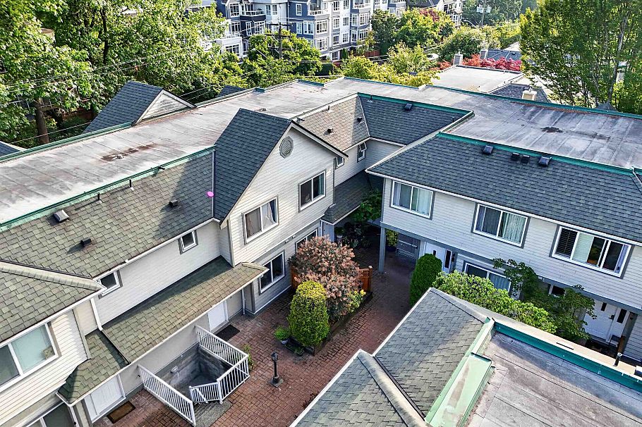 7 828 W 16th Street North Vancouver, BC - 33