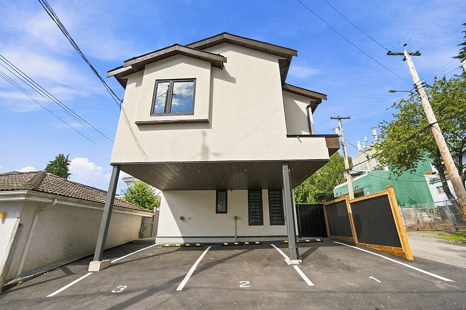 3 646 E 23rd Avenue Vancouver, BC - 27