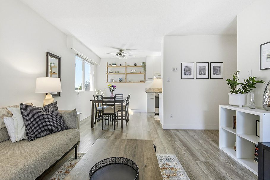 203 270 W 3rd Street North Vancouver, BC - 22