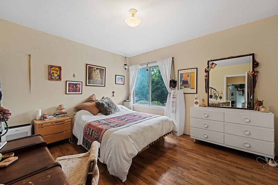 2608 E 4th Avenue Vancouver, BC - 21