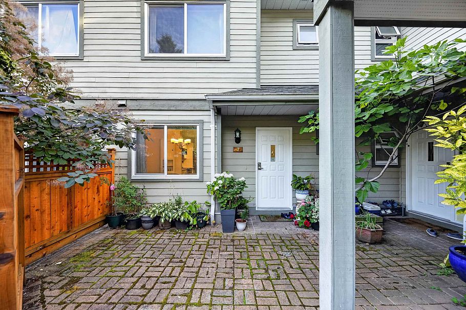 7 828 W 16th Street North Vancouver, BC - 27