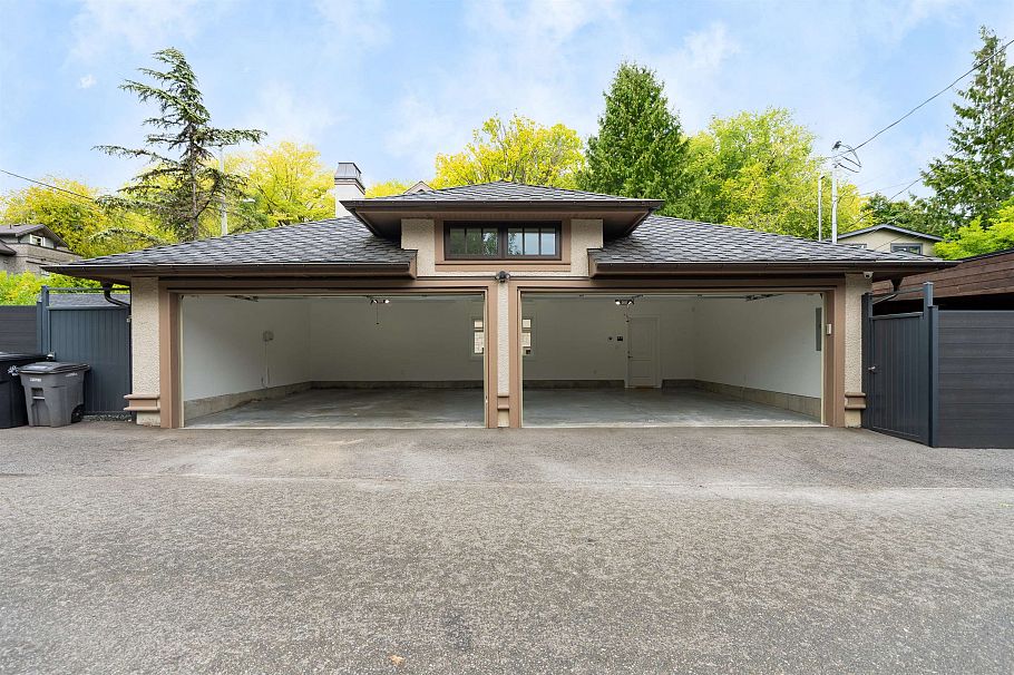 3282 W 34th Avenue Vancouver, BC - 24
