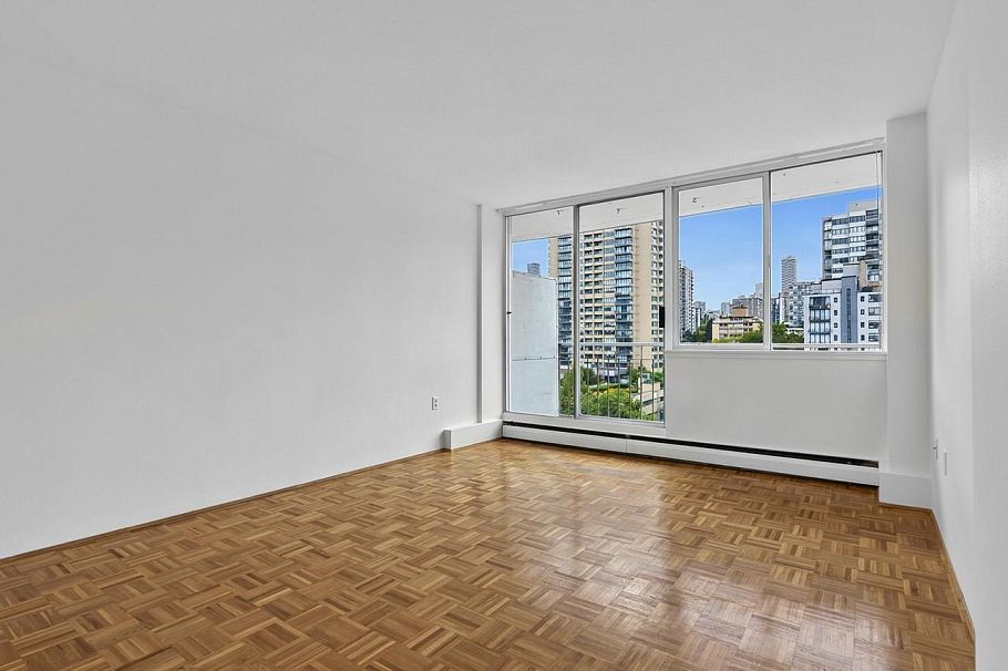 901 1850 Comox Street Vancouver, BC - 5