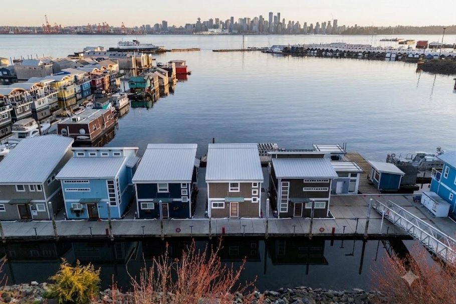 FRSL17 415 W Esplanade Avenue North Vancouver, BC - 1