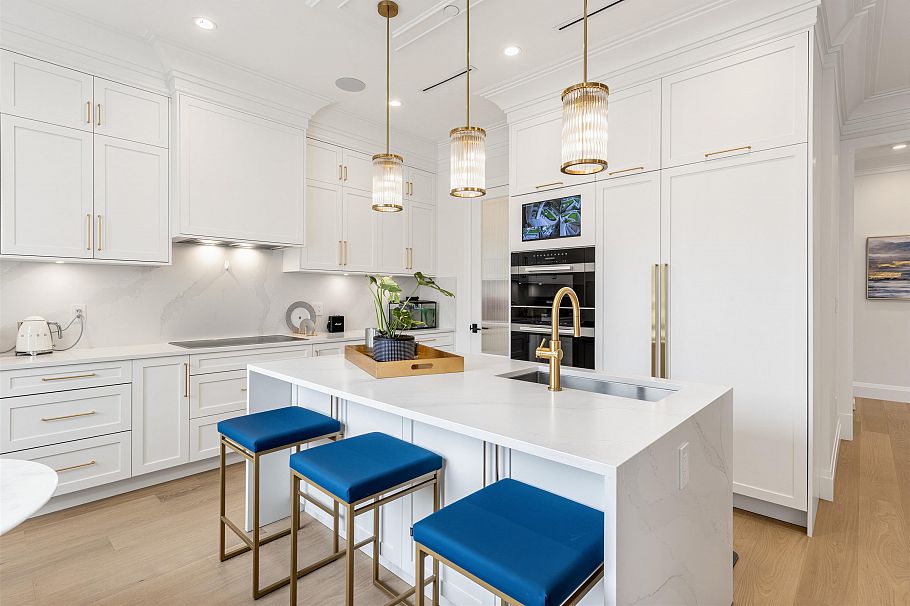 2755 W 38th Avenue Vancouver, BC - 10