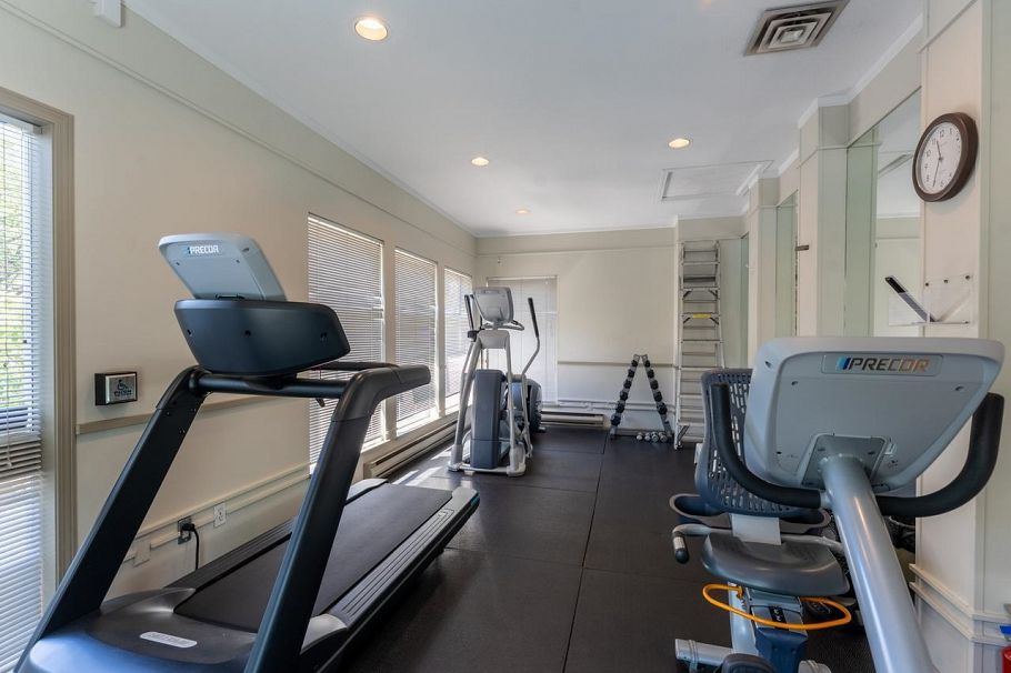 401 7620 Columbia Street Vancouver, BC - 27