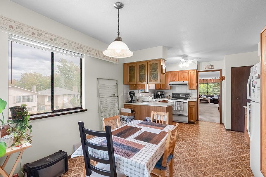 2474 E 24th Avenue Vancouver, BC - 20