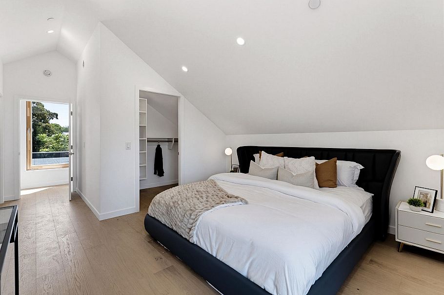 1 60 E 17th Avenue Vancouver, BC - 16