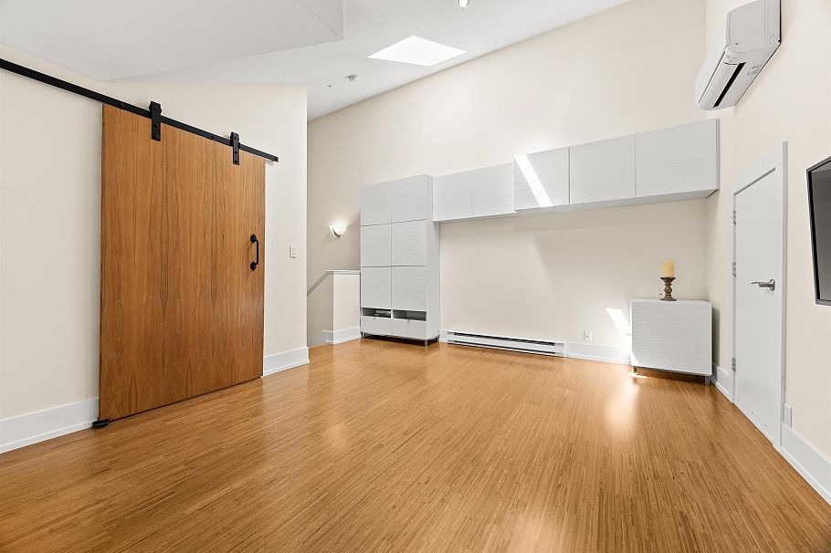 306 1140 Strathaven Drive North Vancouver, BC - 32