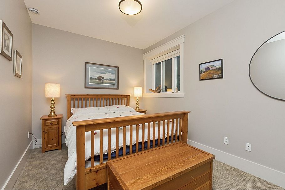 4176 Virginia Crescent North Vancouver, BC - 27