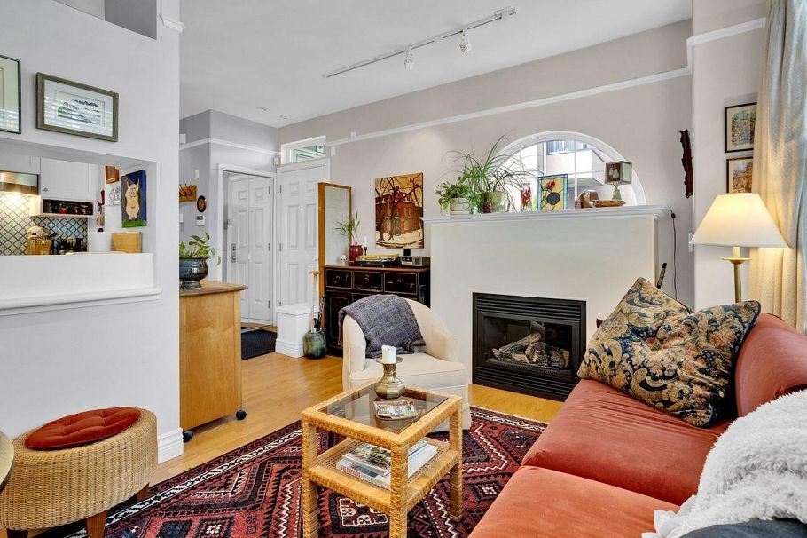 980 W 16th Avenue Vancouver, BC - 2
