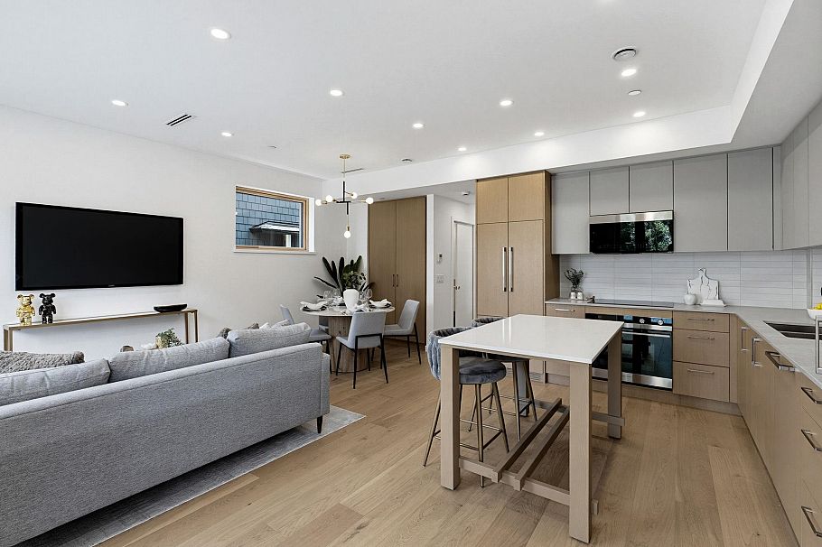 1 60 E 17th Avenue Vancouver, BC - 7