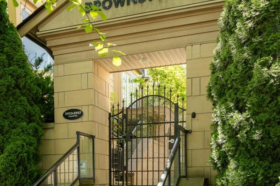 2943 Laurel Street Vancouver, BC - 2