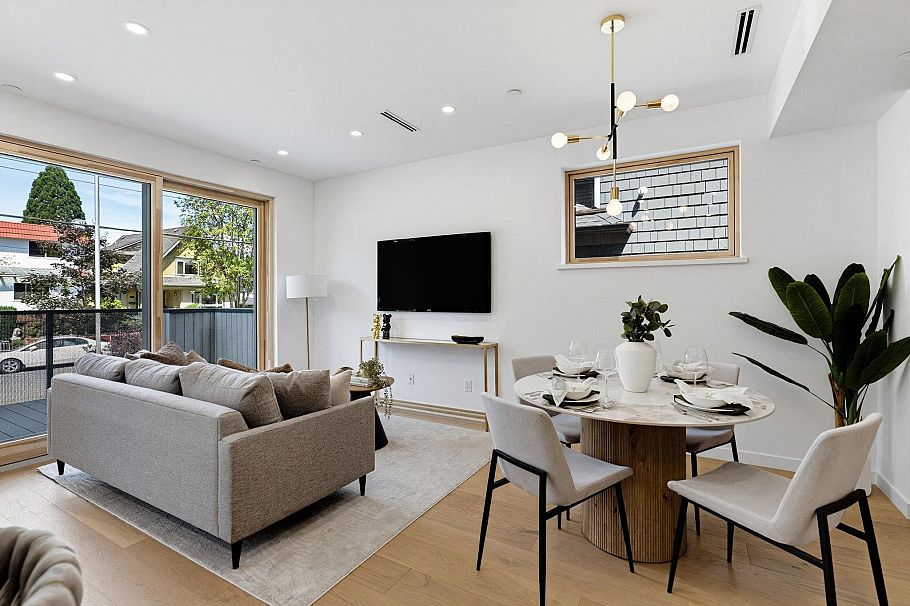 1 60 E 17th Avenue Vancouver, BC - 12