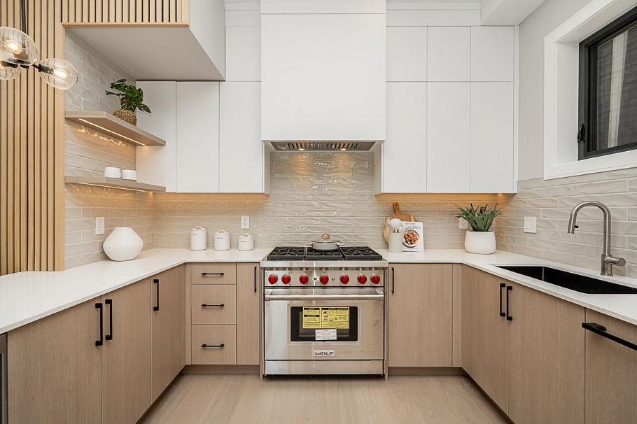 1 4579 W 11th Ave Avenue Vancouver, BC - 9