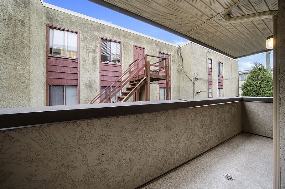 209 975 W 13th Avenue Vancouver, BC - 25