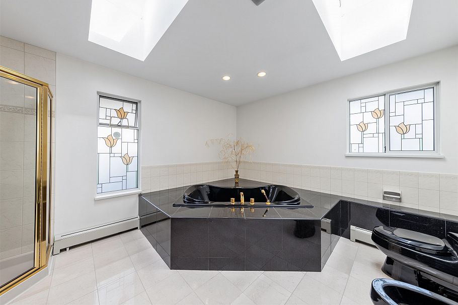 1363 W 48th Avenue Vancouver, BC - 23