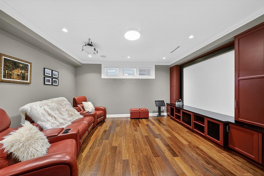 3285 W 12th Avenue Vancouver, BC - 13