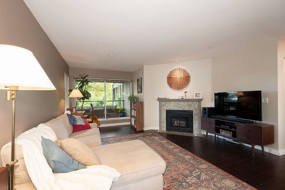 301 2250 W 3rd Avenue Vancouver, BC - 5