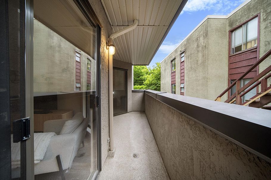 209 975 W 13th Avenue Vancouver, BC - 24