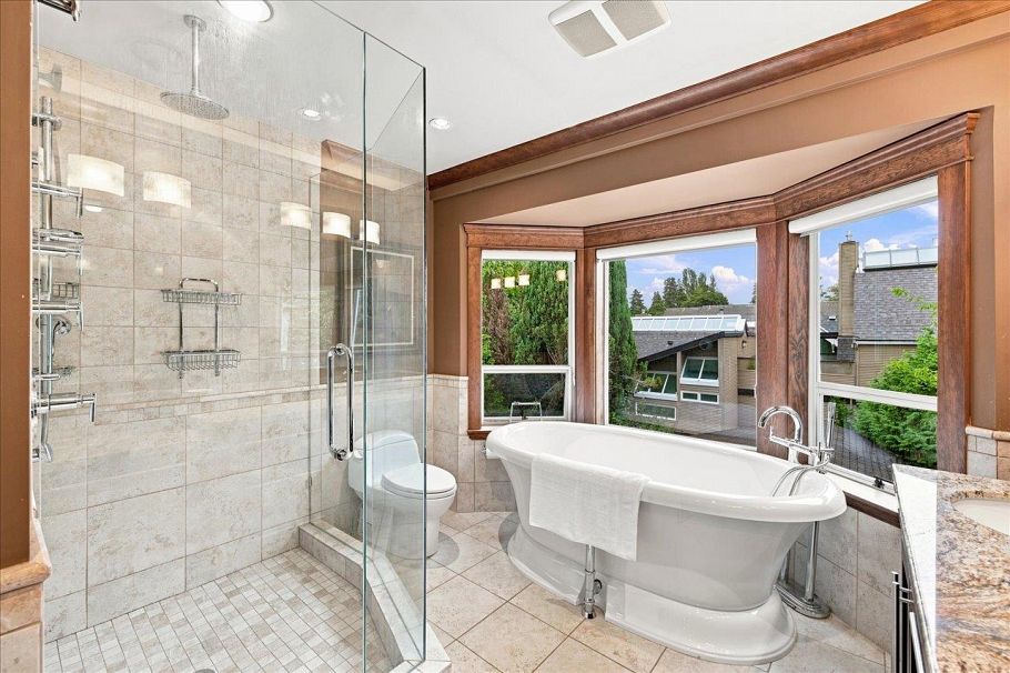2813 W 3rd Avenue Vancouver, BC - 22