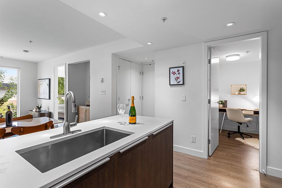 211 1588 E Hastings Street Vancouver, BC - 11