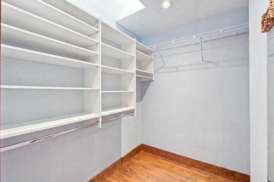 2813 W 3rd Avenue Vancouver, BC - 24