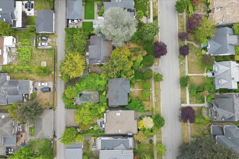 2971 W 37th Avenue Vancouver, BC - 6