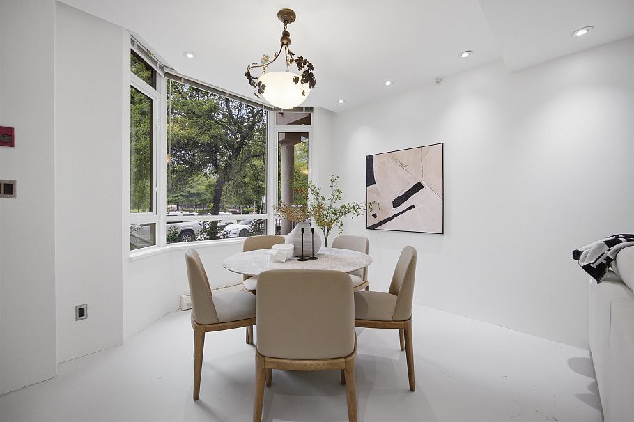 1182 Richards Street Vancouver, BC - 10