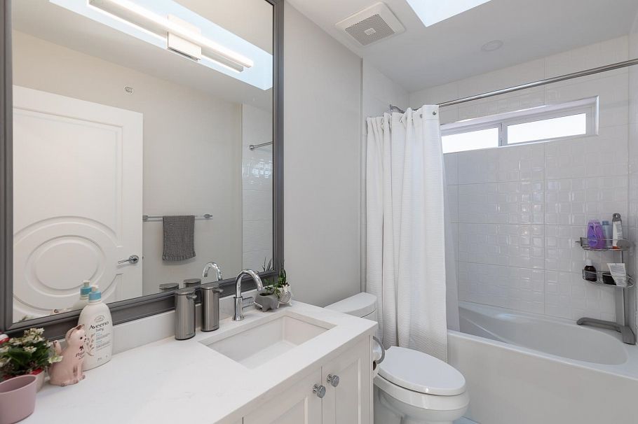 852 W 18th Avenue Vancouver, BC - 22