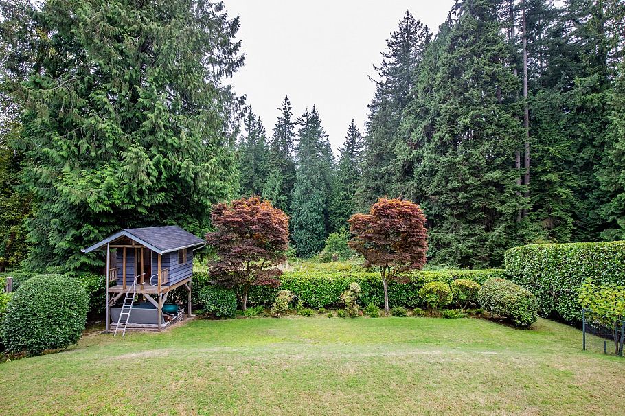 741 Wellington Drive North Vancouver, BC - 17
