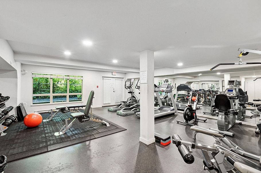 506 1679 Lloyd Avenue North Vancouver, BC - 12
