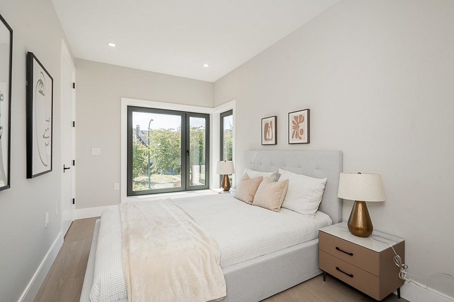 1 4579 W 11th Ave Avenue Vancouver, BC - 20