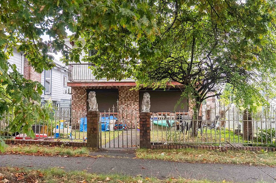 2474 E 24th Avenue Vancouver, BC - 34