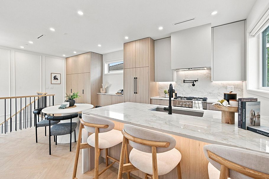 3 646 E 23rd Avenue Vancouver, BC - 9