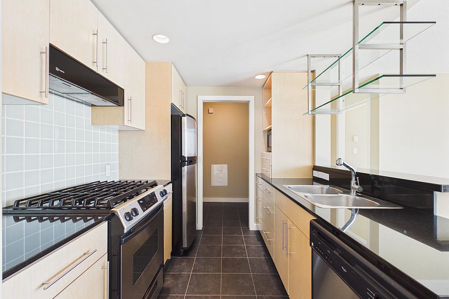 2505 455 Beach Crescent Vancouver, BC - 10