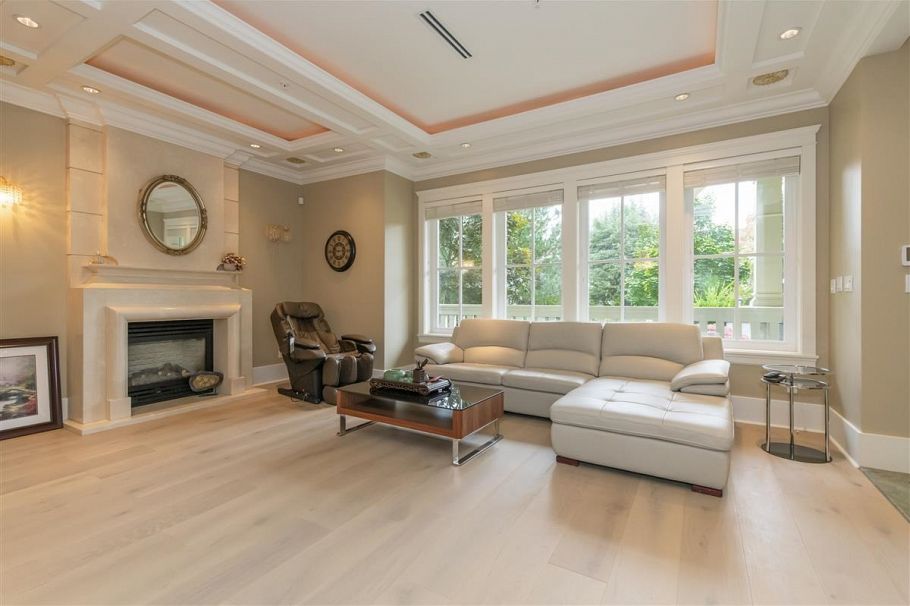 1121 W 39th Avenue Vancouver, BC - 4