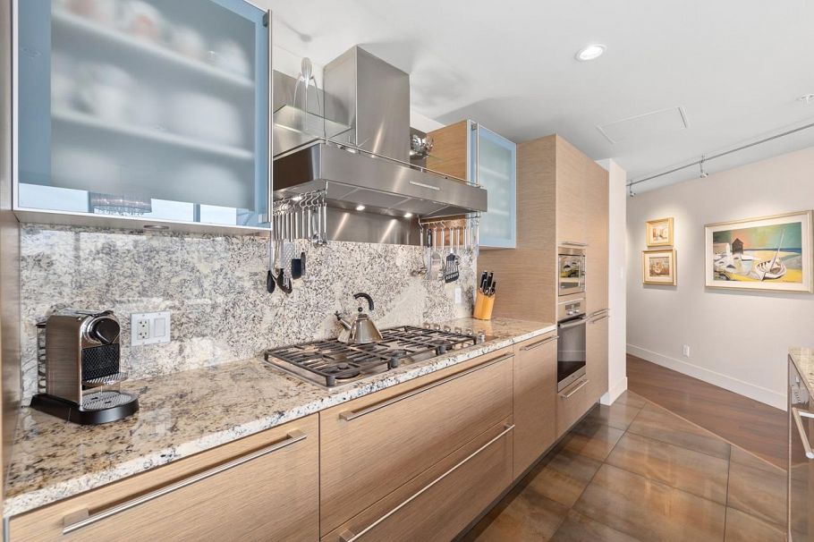 3302 1111 Alberni Street Vancouver, BC - 10