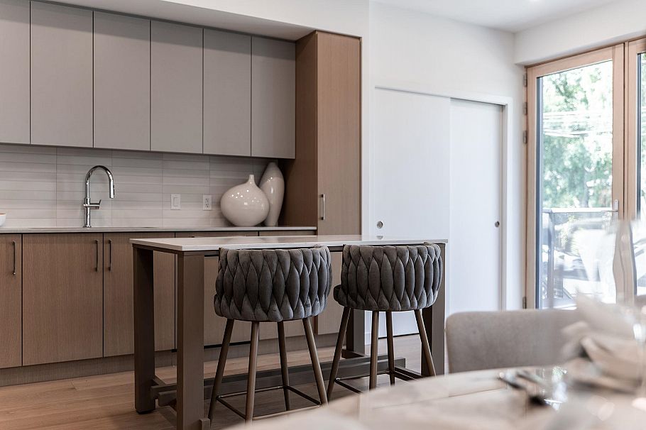 1 60 E 17th Avenue Vancouver, BC - 9