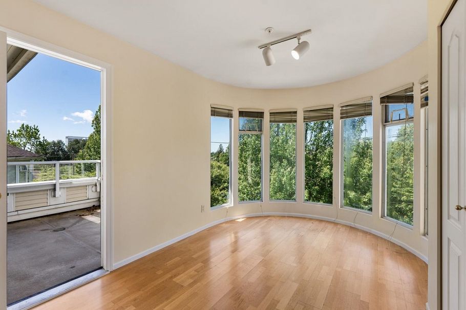 401 7620 Columbia Street Vancouver, BC - 11